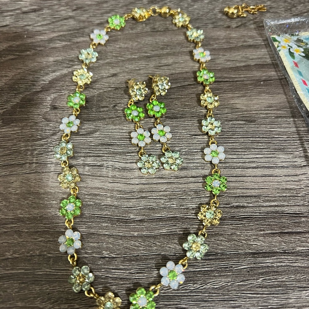 Melania Clara - By Alexa Rae
 Margarita necklace and earrings